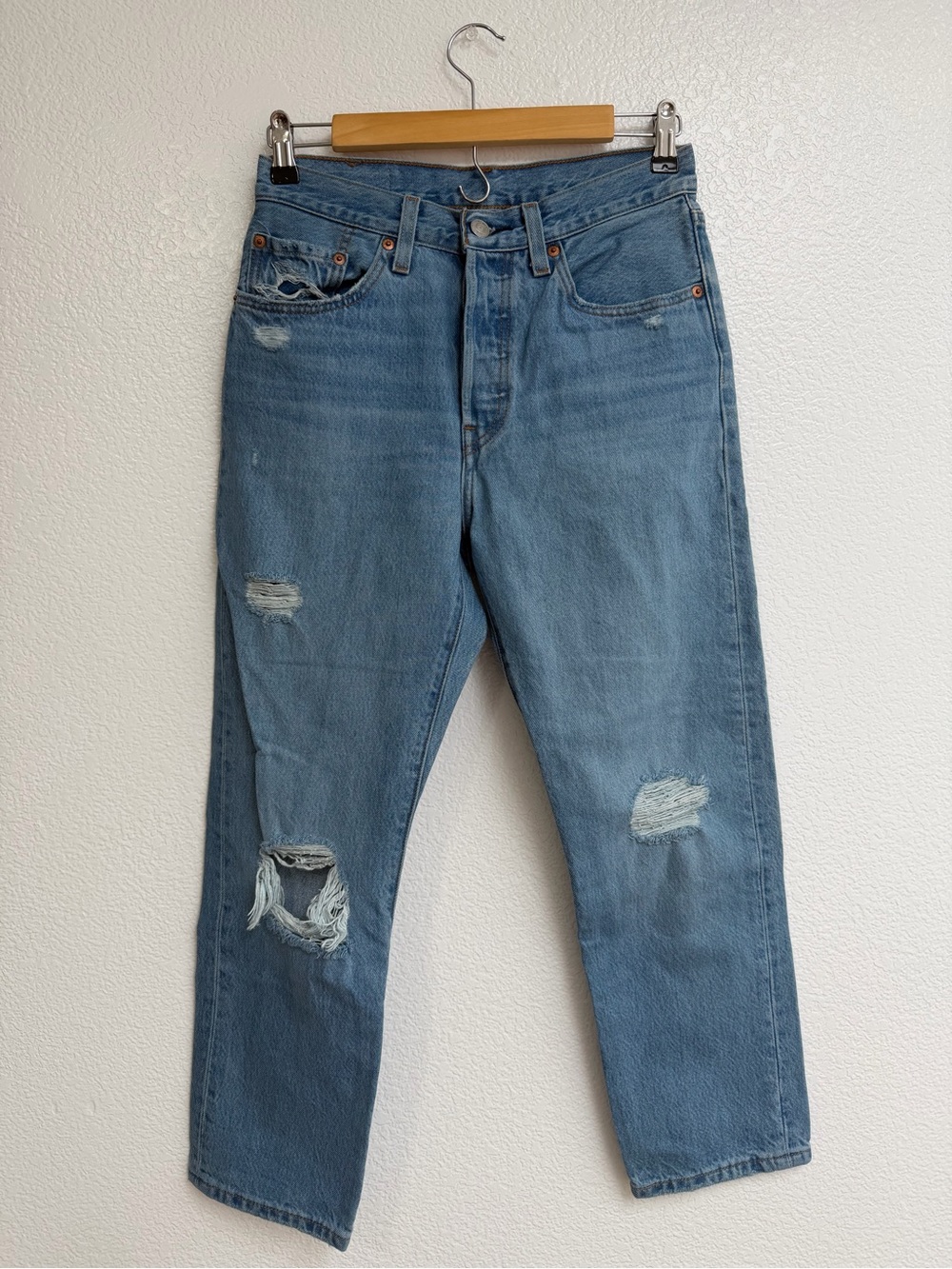 Levi’s 501 Original Crop Athens Break Distressed Jeans W26 L26